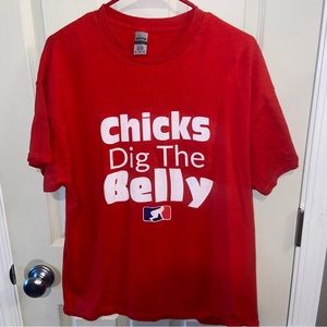 Chicks Dig The Belly mens Gildan t shirt XL Ultra Cotton Red.